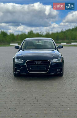 Седан Audi A4 2014 в 