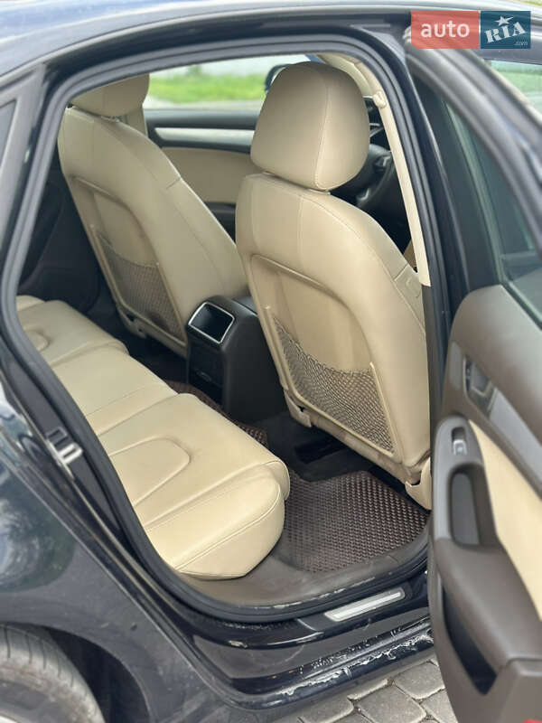Седан Audi A4 2014 в Виннице