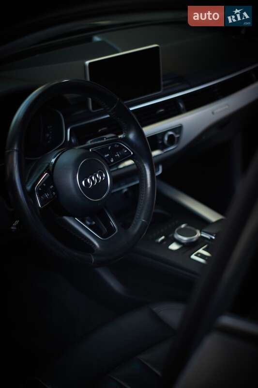 Седан Audi A4 2016 в Харькове