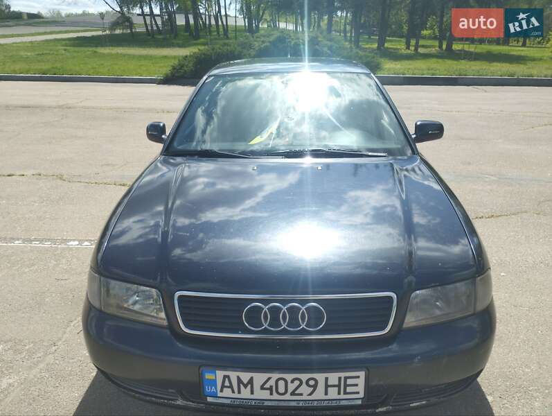 Седан Audi A4 1998 в Житомире
