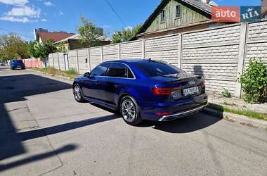Седан Audi A4 2018 в 