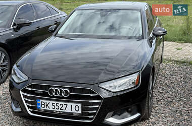 Седан Audi A4 2020 в 