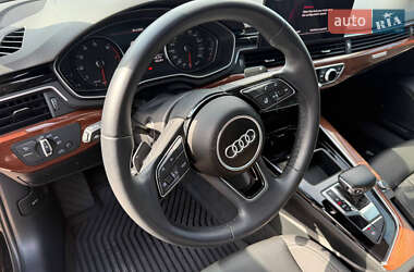 Седан Audi A4 2020 в 