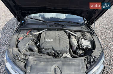Седан Audi A4 2020 в 