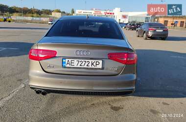 Седан Audi A4 2013 в 