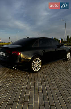 Седан Audi A4 2015 в 