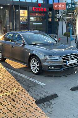 Седан Audi A4 2013 в Ровно