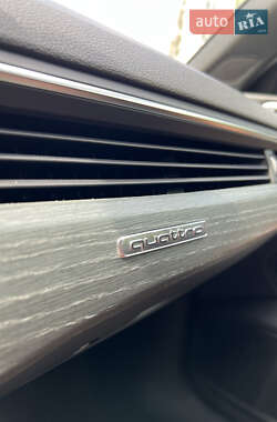 Седан Audi A4 2022 в 