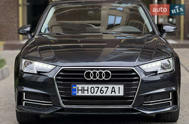 Седан Audi A4 2018 в 
