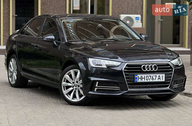 Седан Audi A4 2018 в 