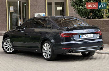 Седан Audi A4 2018 в 