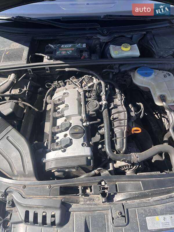 Седан Audi A4 2005 в Тростянце