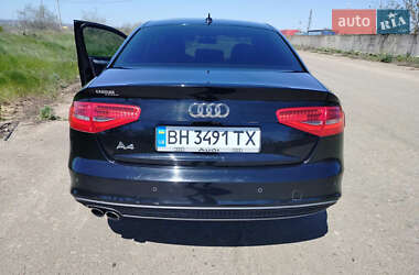 Седан Audi A4 2015 в 