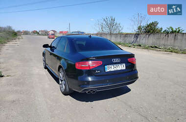 Седан Audi A4 2015 в 