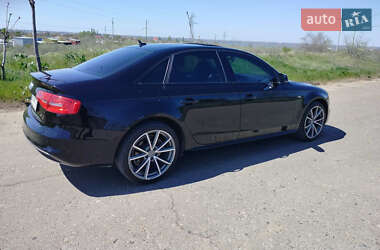 Седан Audi A4 2015 в 