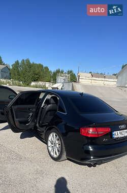 Седан Audi A4 2015 в 