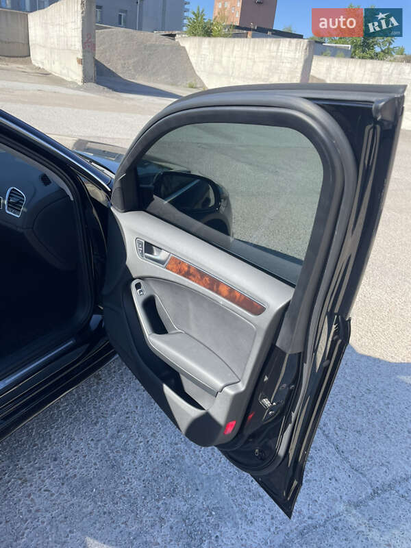 Седан Audi A4 2014 в Киеве