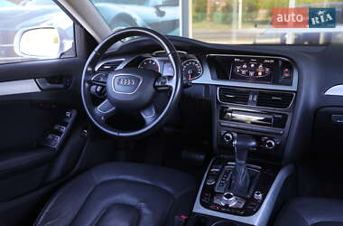 Седан Audi A4 2012 в 