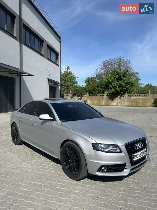 Седан Audi A4 2012 в Бориславе