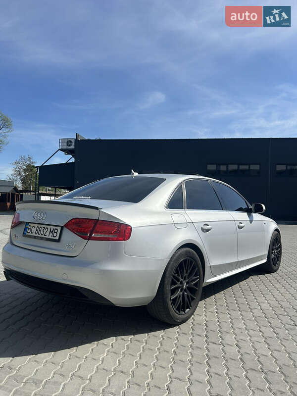 Седан Audi A4 2012 в Бориславе