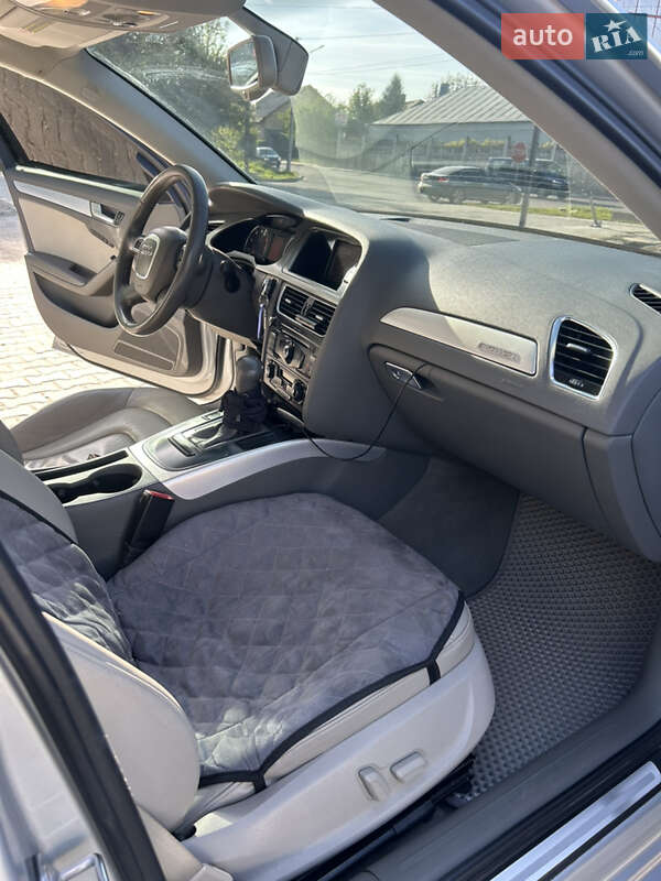 Седан Audi A4 2012 в Бориславе