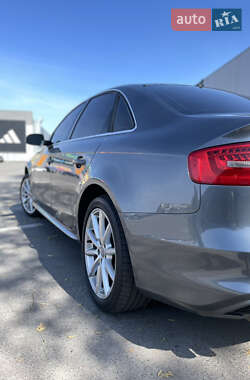Седан Audi A4 2015 в 