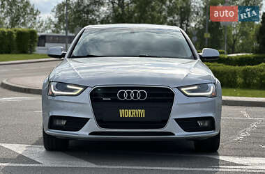 Седан Audi A4 2012 в 