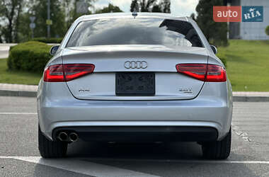 Седан Audi A4 2012 в 