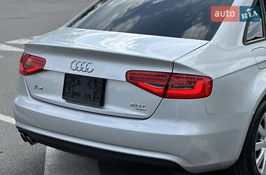 Седан Audi A4 2012 в 