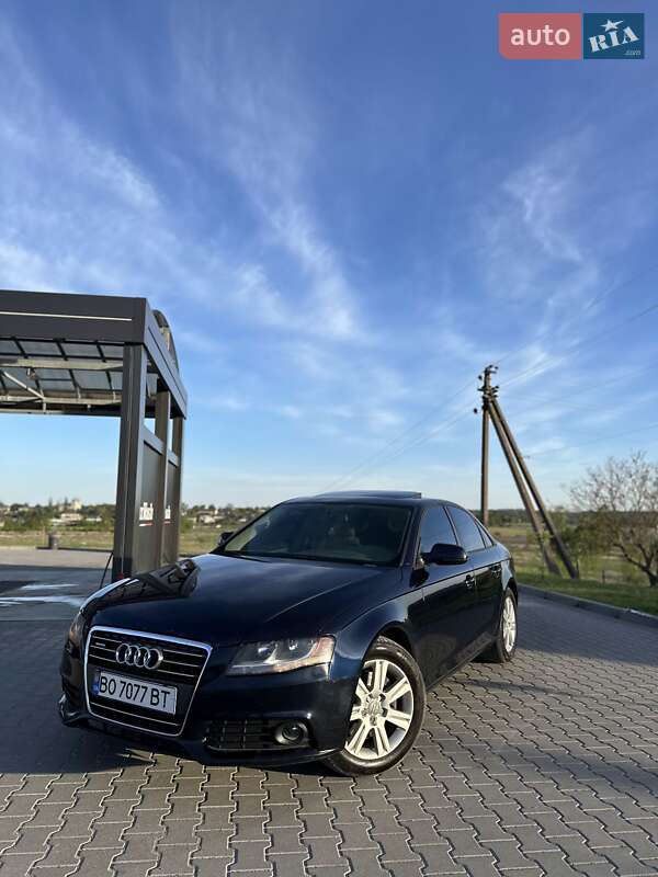 Седан Audi A4 2011 в 
