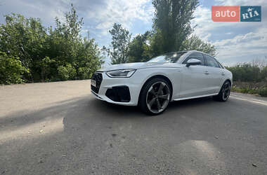 Седан Audi A4 2019 в Киеве