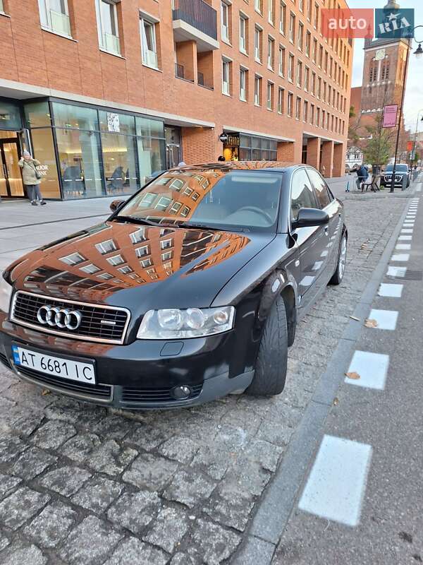 Седан Audi A4 2001 в 