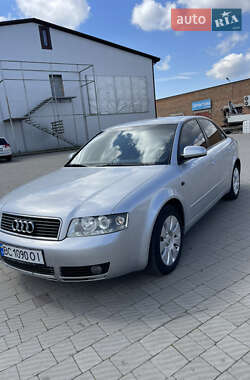 Седан Audi A4 2003 в Владимире