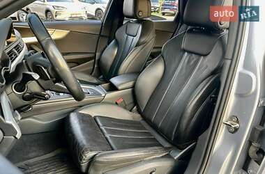 Седан Audi A4 2018 в 