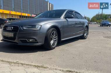 Седан Audi A4 2014 в 