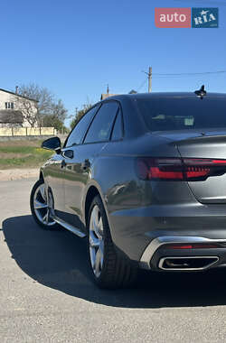 Седан Audi A4 2023 в 