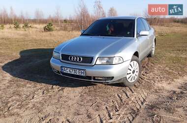Седан Audi A4 1998 в 