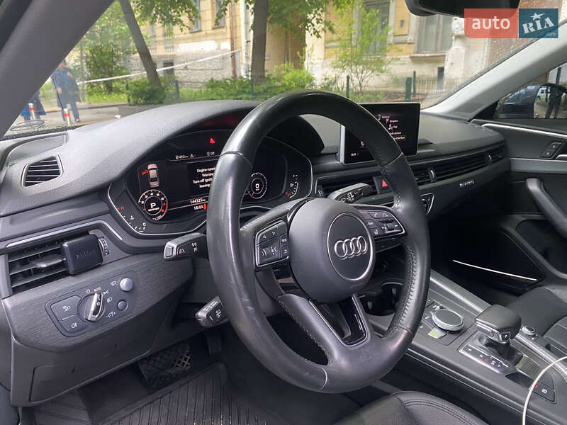 Седан Audi A4 2016 в Киеве