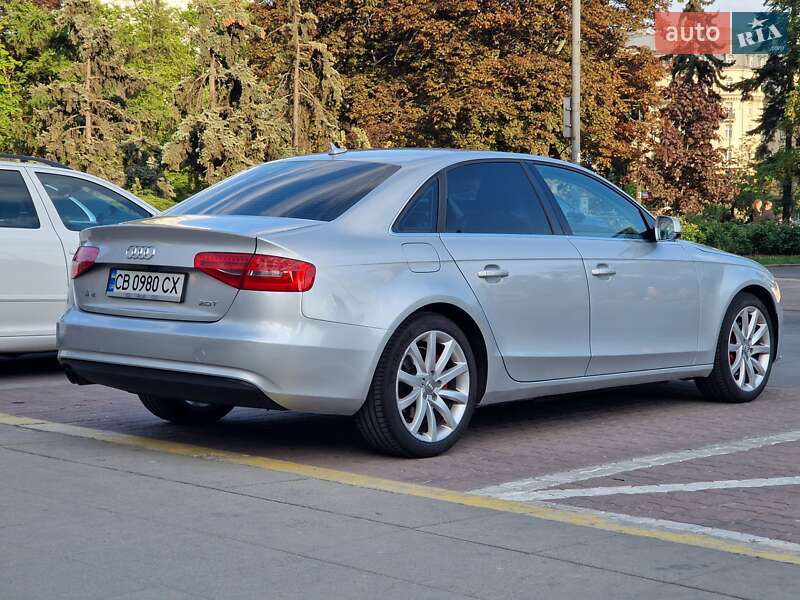 Седан Audi A4 2013 в Киеве