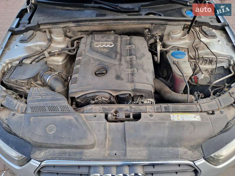 Седан Audi A4 2013 в Киеве