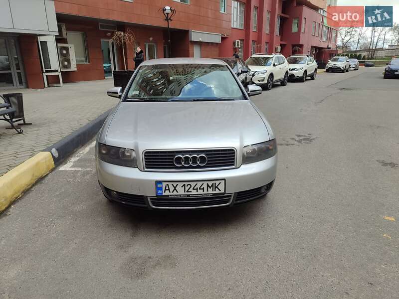 Седан Audi A4 2001 в Києві