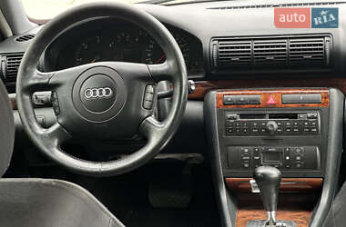 Универсал Audi A4 2000 в 