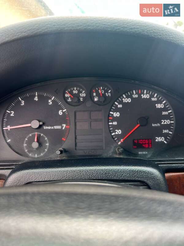 Седан Audi A4 1996 в Виннице