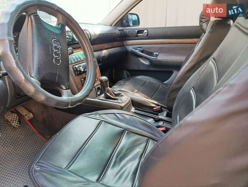 Седан Audi A4 1996 в Виннице