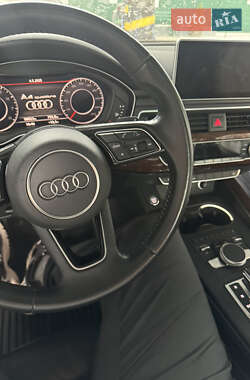 Седан Audi A4 2018 в 