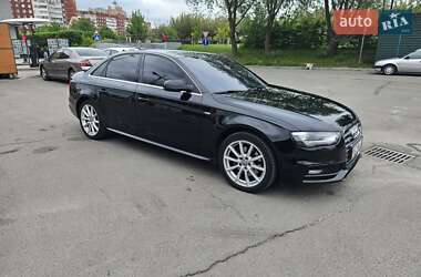 Седан Audi A4 2014 в 