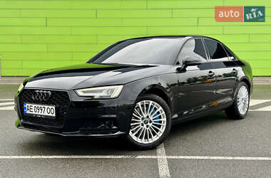 Седан Audi A4 2016 в Киеве