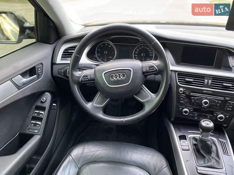 Седан Audi A4 2015 в Кропивницькому