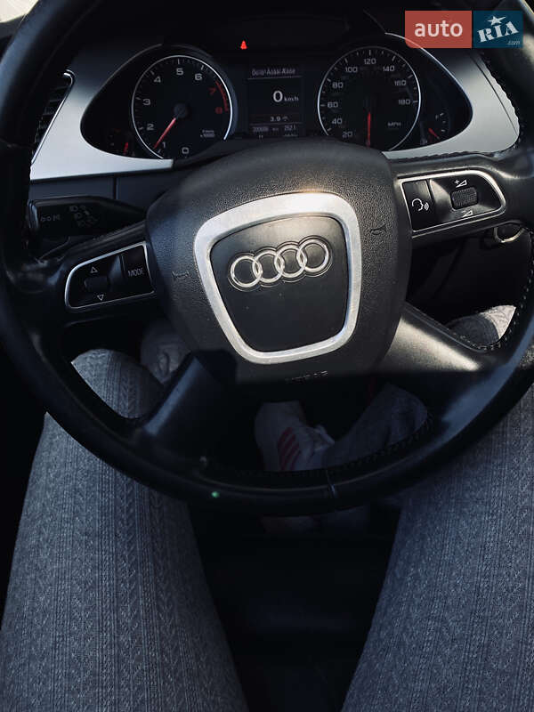 Седан Audi A4 2011 в Біляївці
