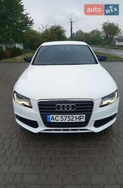 Седан Audi A4 2010 в Чемеровцах